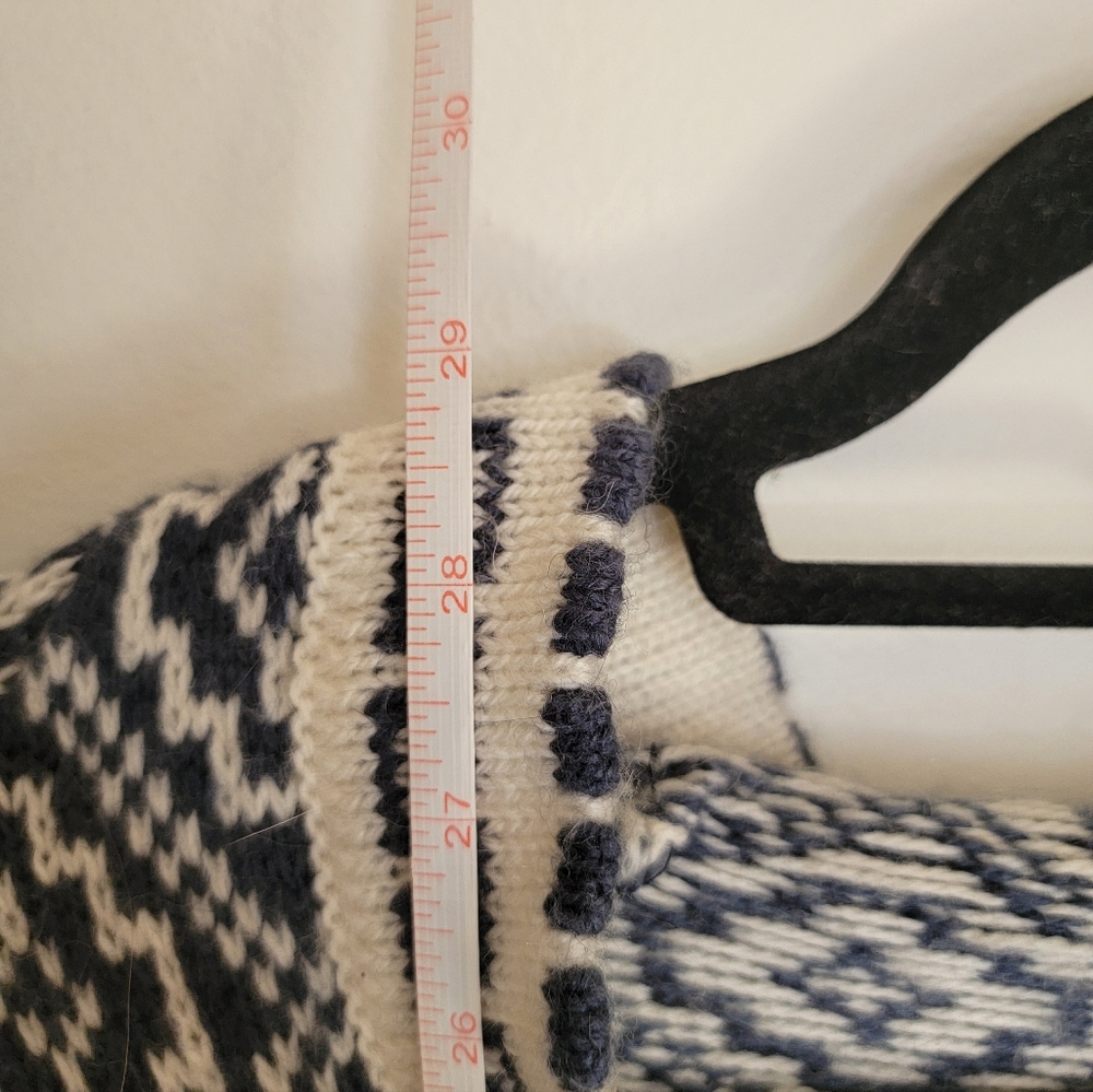 Peruvian Knit Sweater - Picture 4 of 8